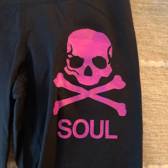 Soul Cycle Lulu Lemon Cropped black Leggings sz 6 - Picture 2 of 7